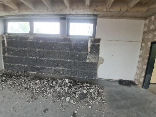 Entfernen von Heraklithplatten - 1 von 2